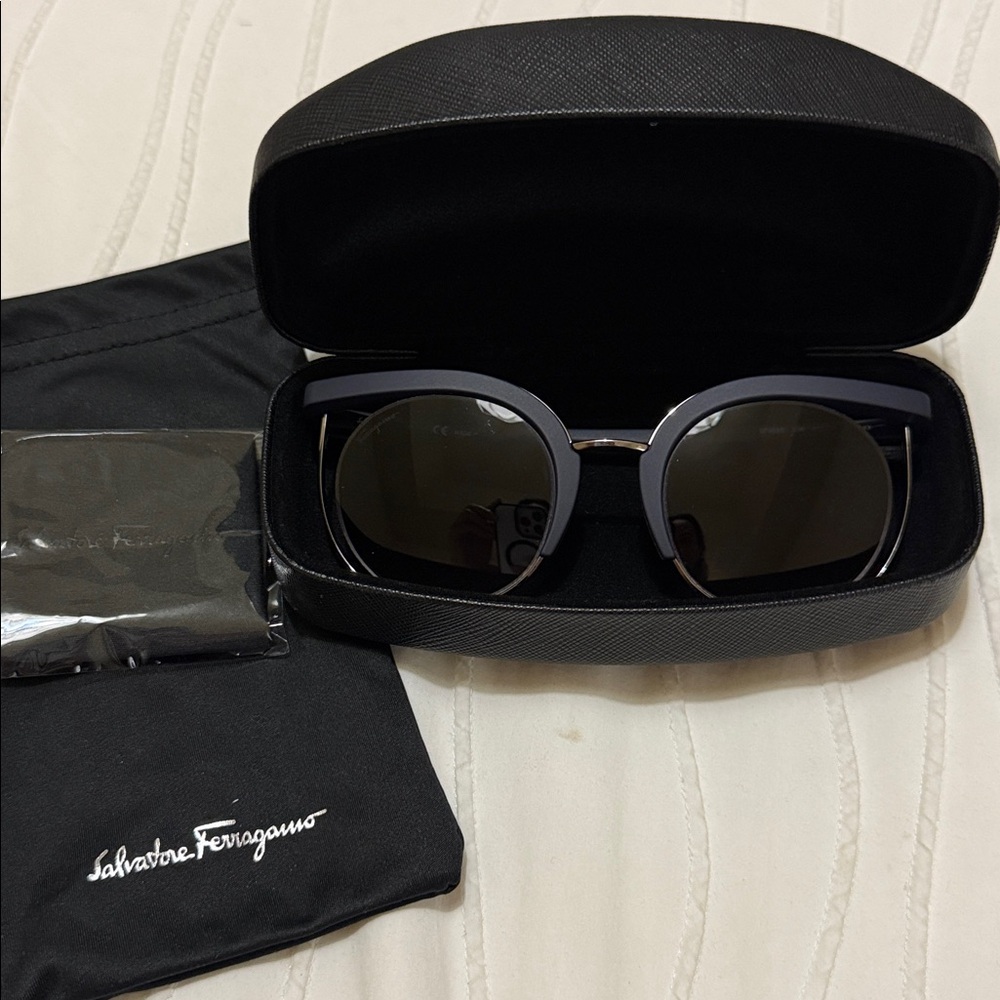 Salvatore Ferragamo Black and Silver Sunglasses with Case - Picture 4 of 4